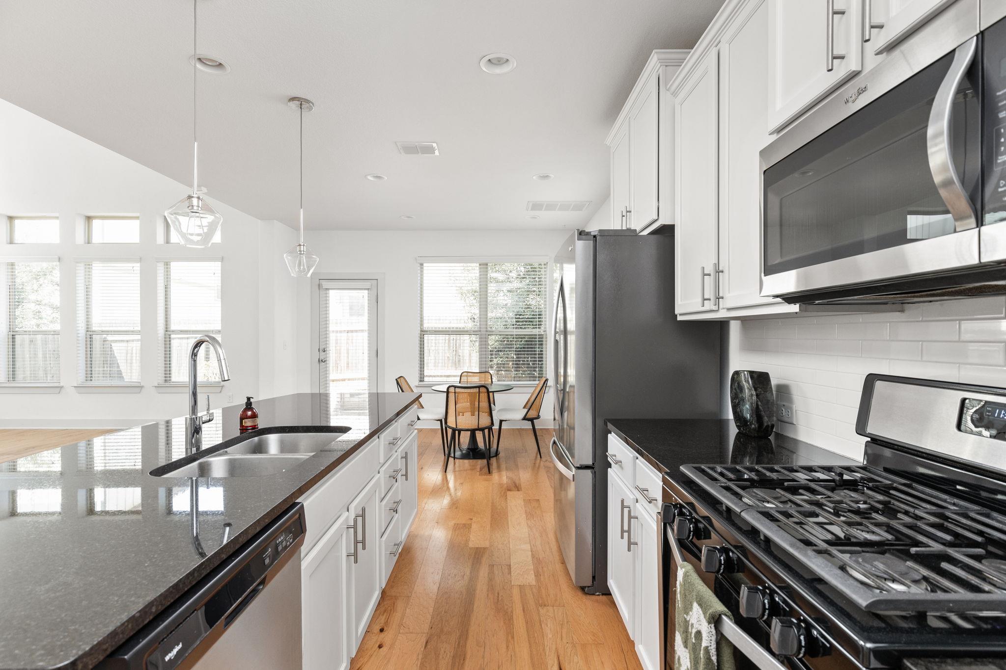 907 Totis Rd, Austin, TX 78748