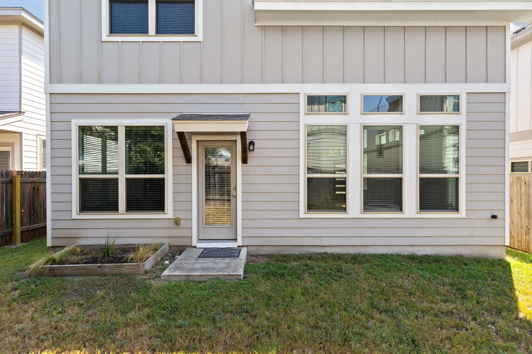 907 Totis Rd, Austin, TX 78748