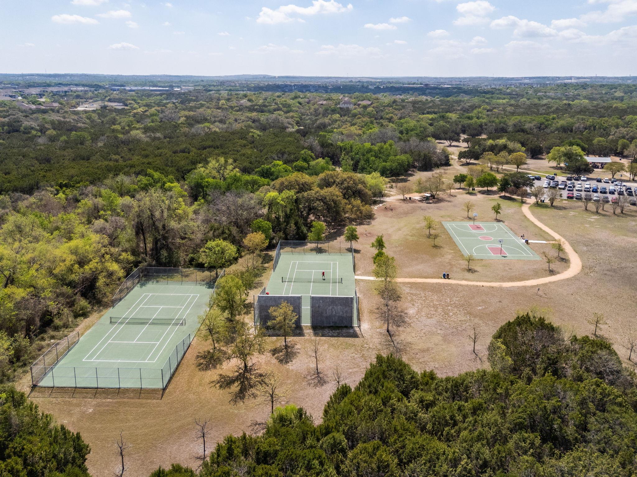 907 Totis Rd, Austin, TX 78748