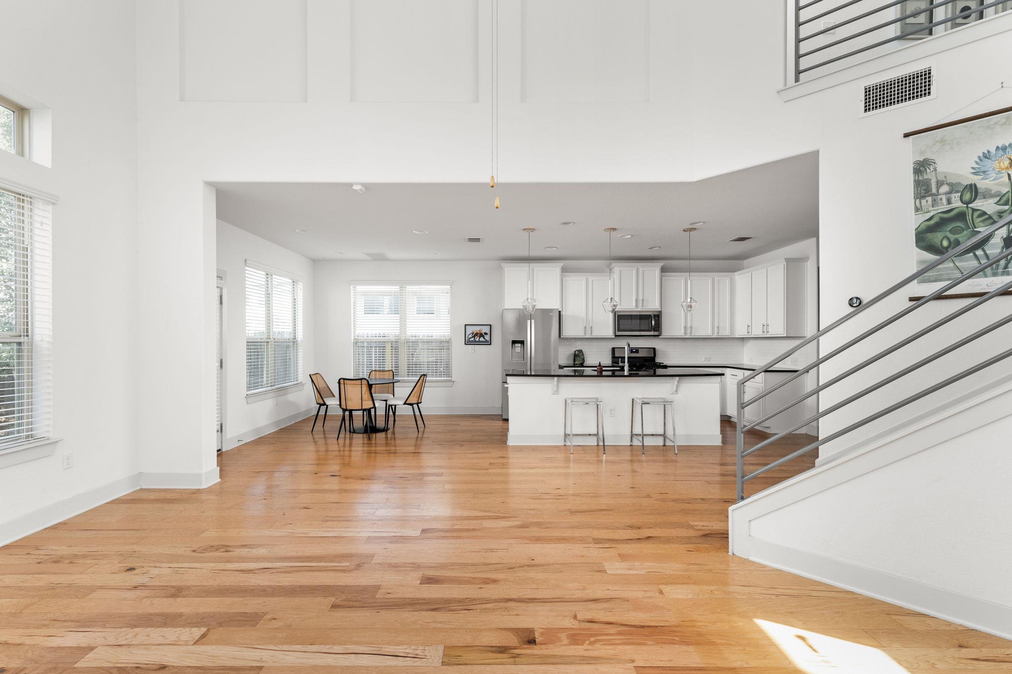 907 Totis Rd, Austin, TX 78748