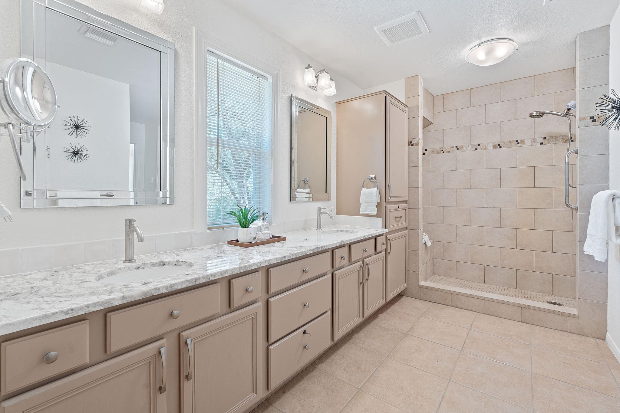 12216 Hanging Valley Dr, Austin, TX 78726