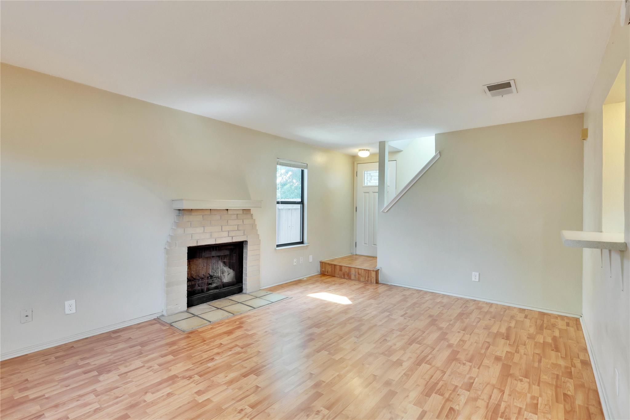 8806 Springmail Cir # B, Austin, TX 78729