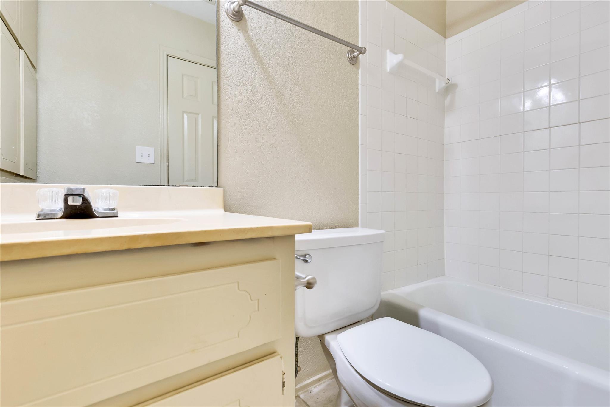 8806 Springmail Cir # B, Austin, TX 78729