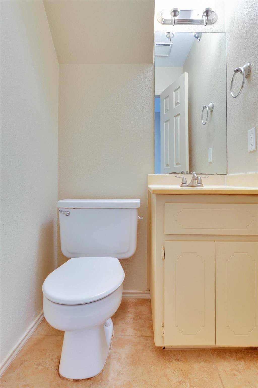 8806 Springmail Cir # B, Austin, TX 78729