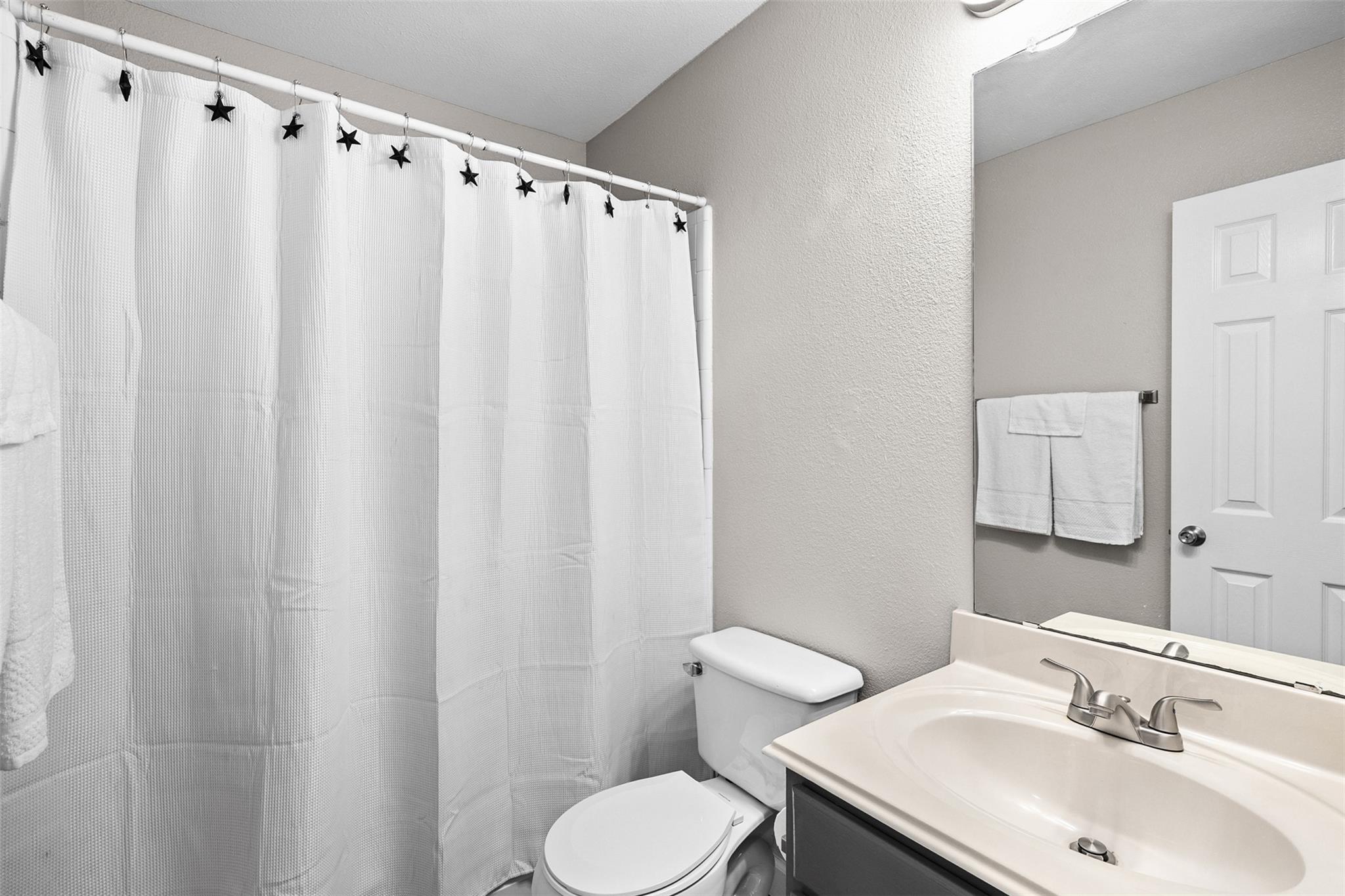 606 Los Robles Rd, Leander, TX 78641