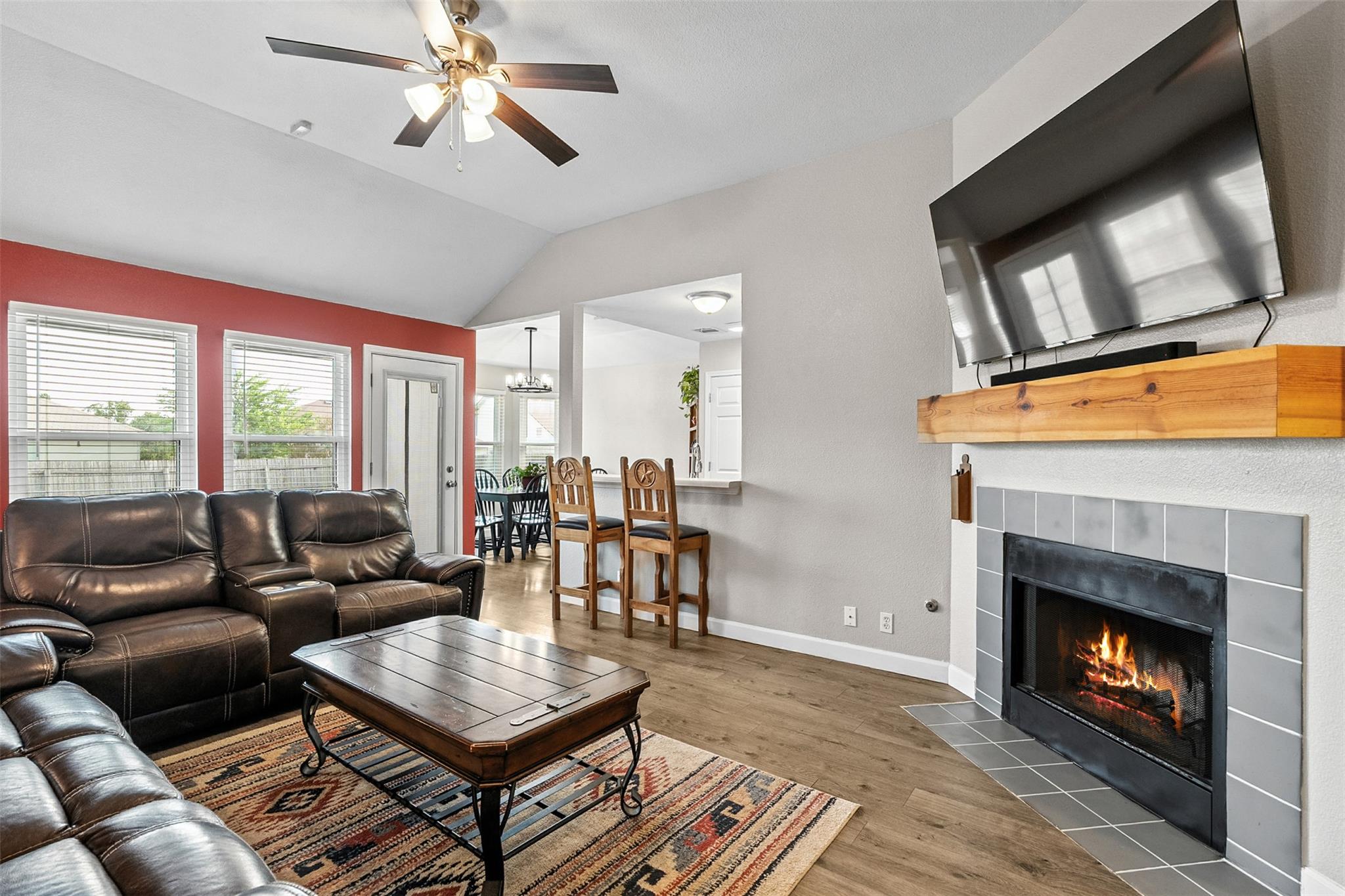 606 Los Robles Rd, Leander, TX 78641