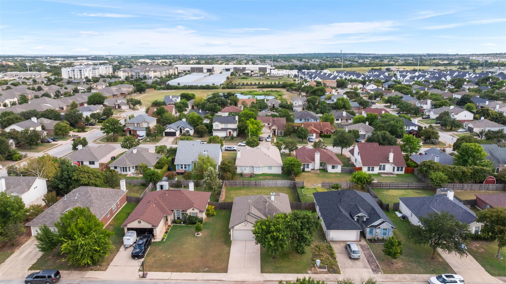 606 Los Robles Rd, Leander, TX 78641