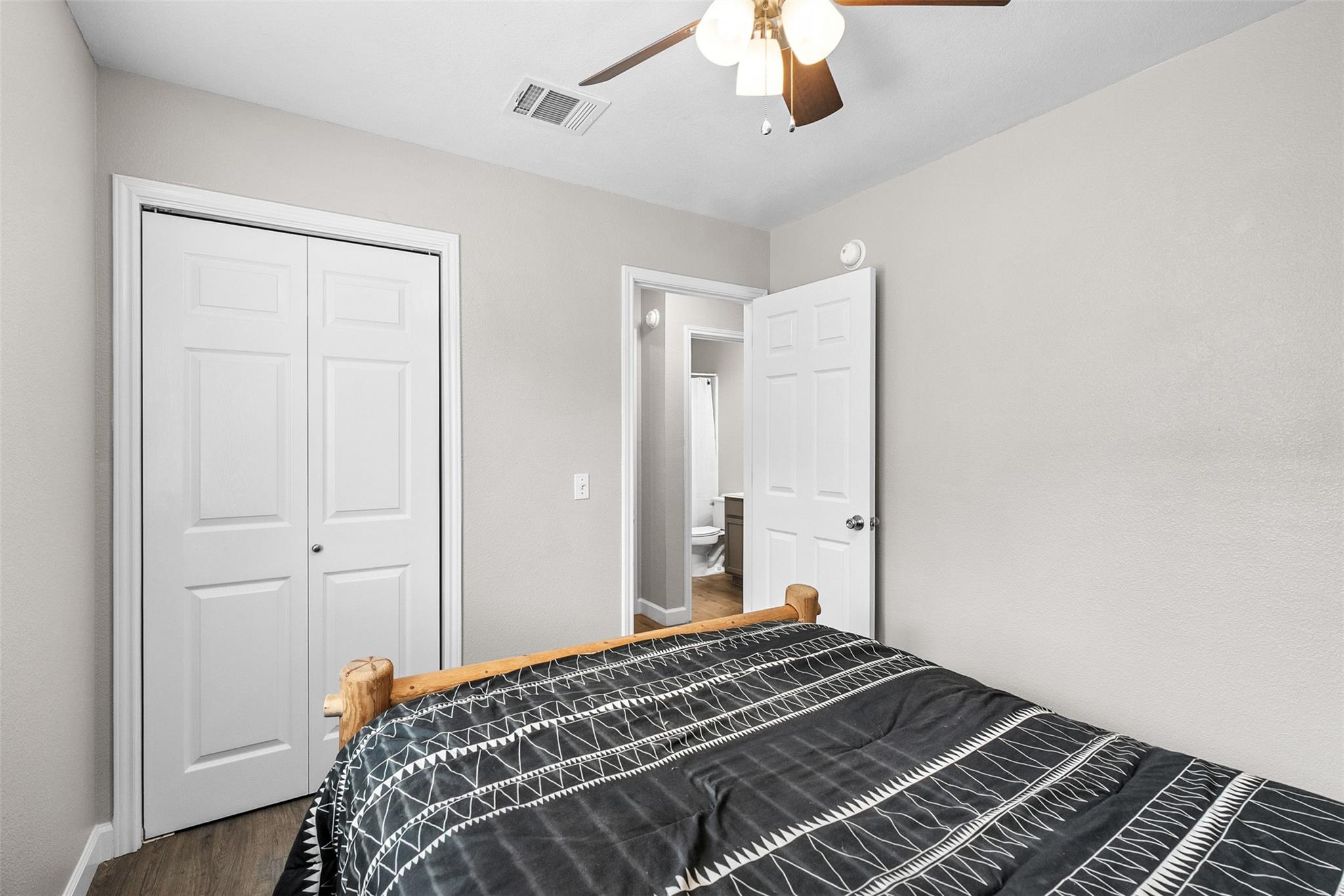 606 Los Robles Rd, Leander, TX 78641