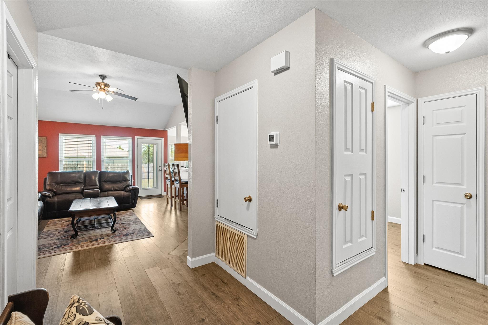 606 Los Robles Rd, Leander, TX 78641