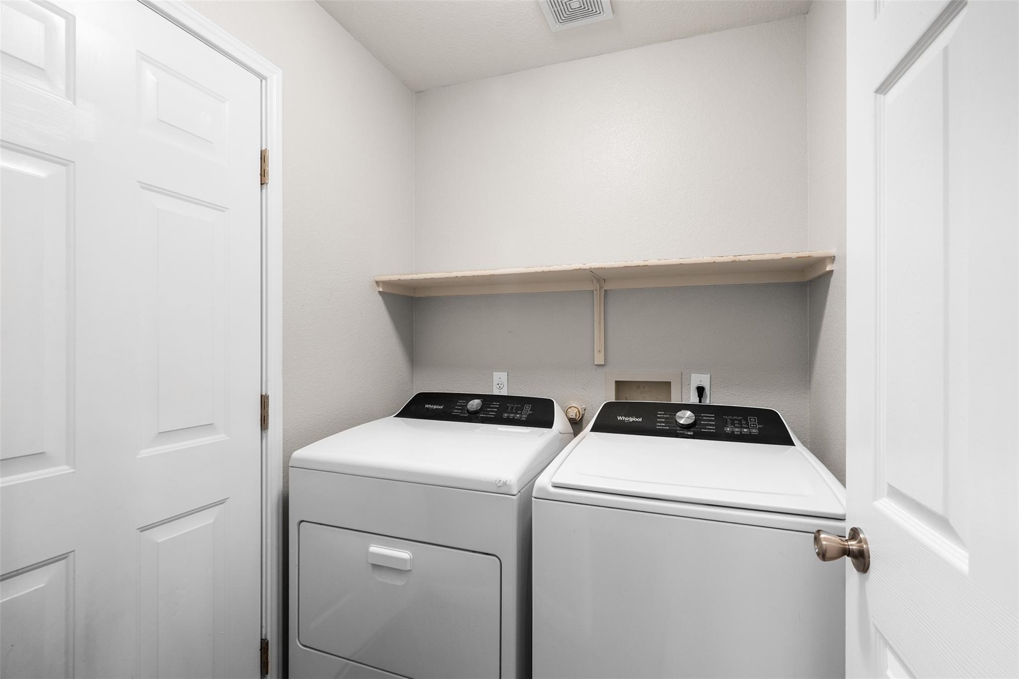 606 Los Robles Rd, Leander, TX 78641