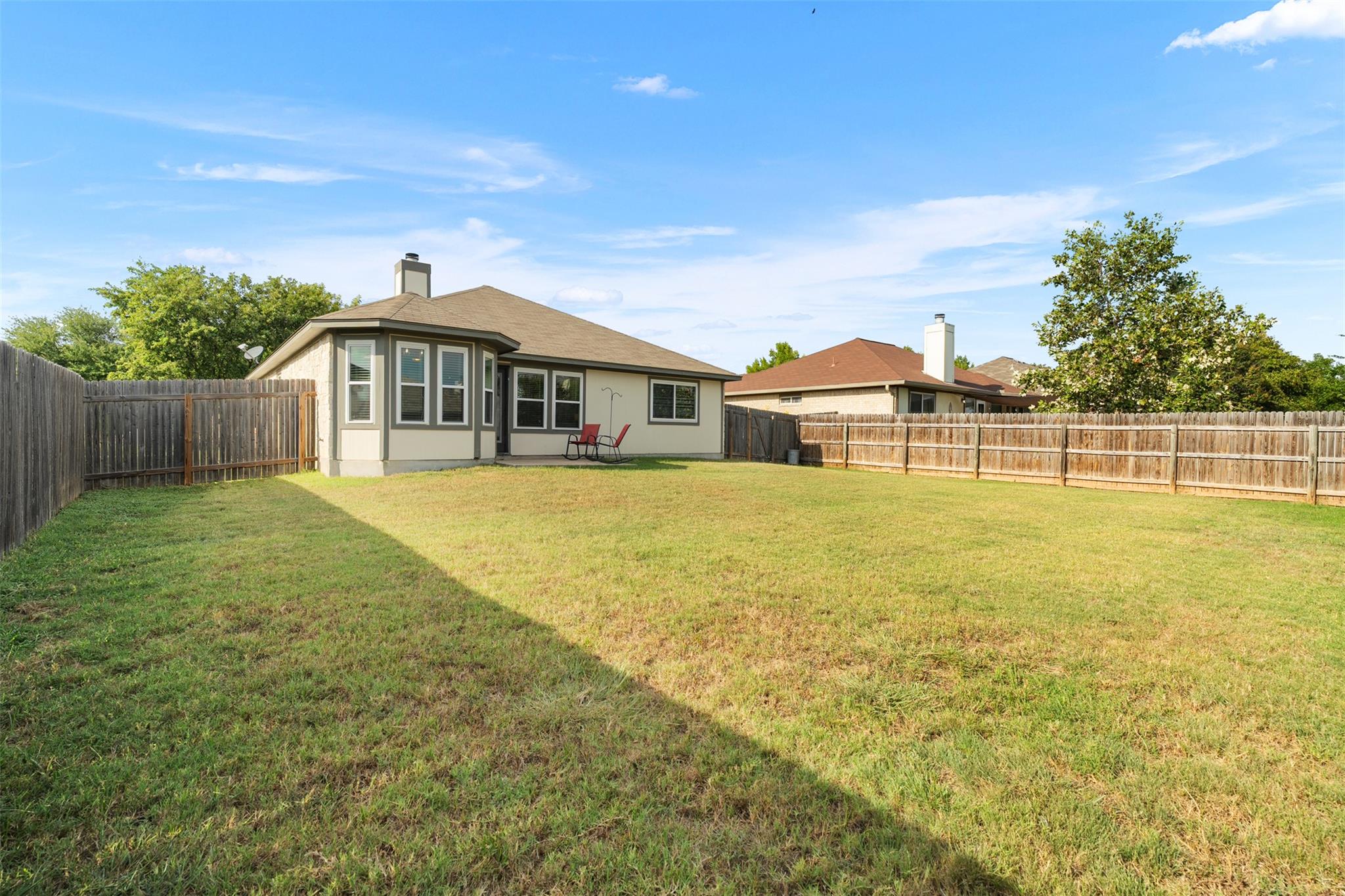 606 Los Robles Rd, Leander, TX 78641