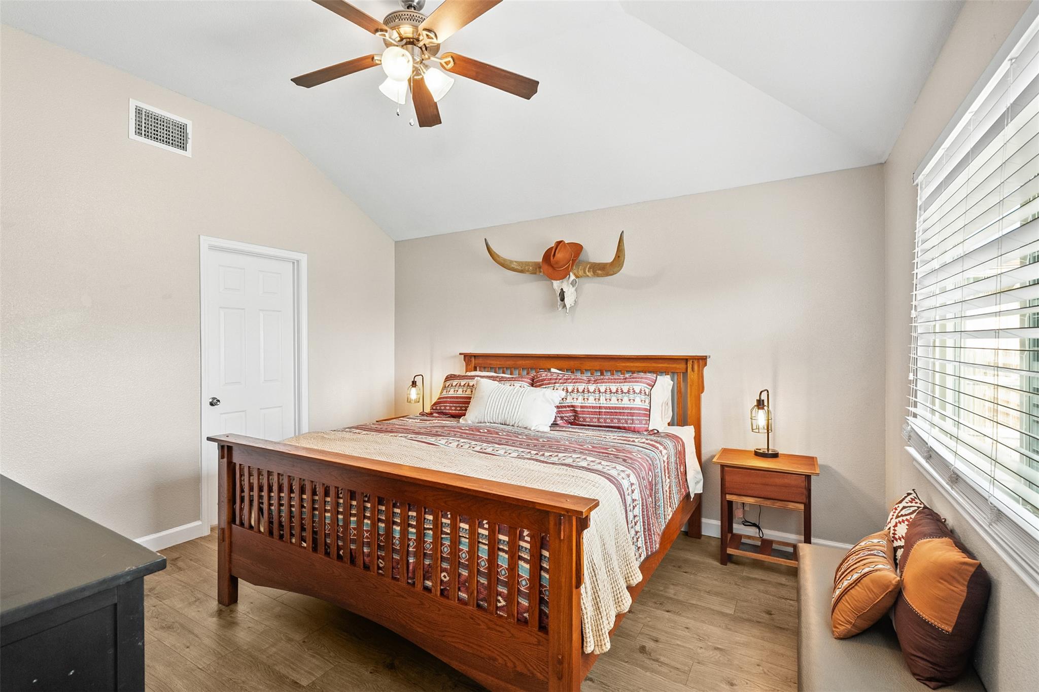 606 Los Robles Rd, Leander, TX 78641