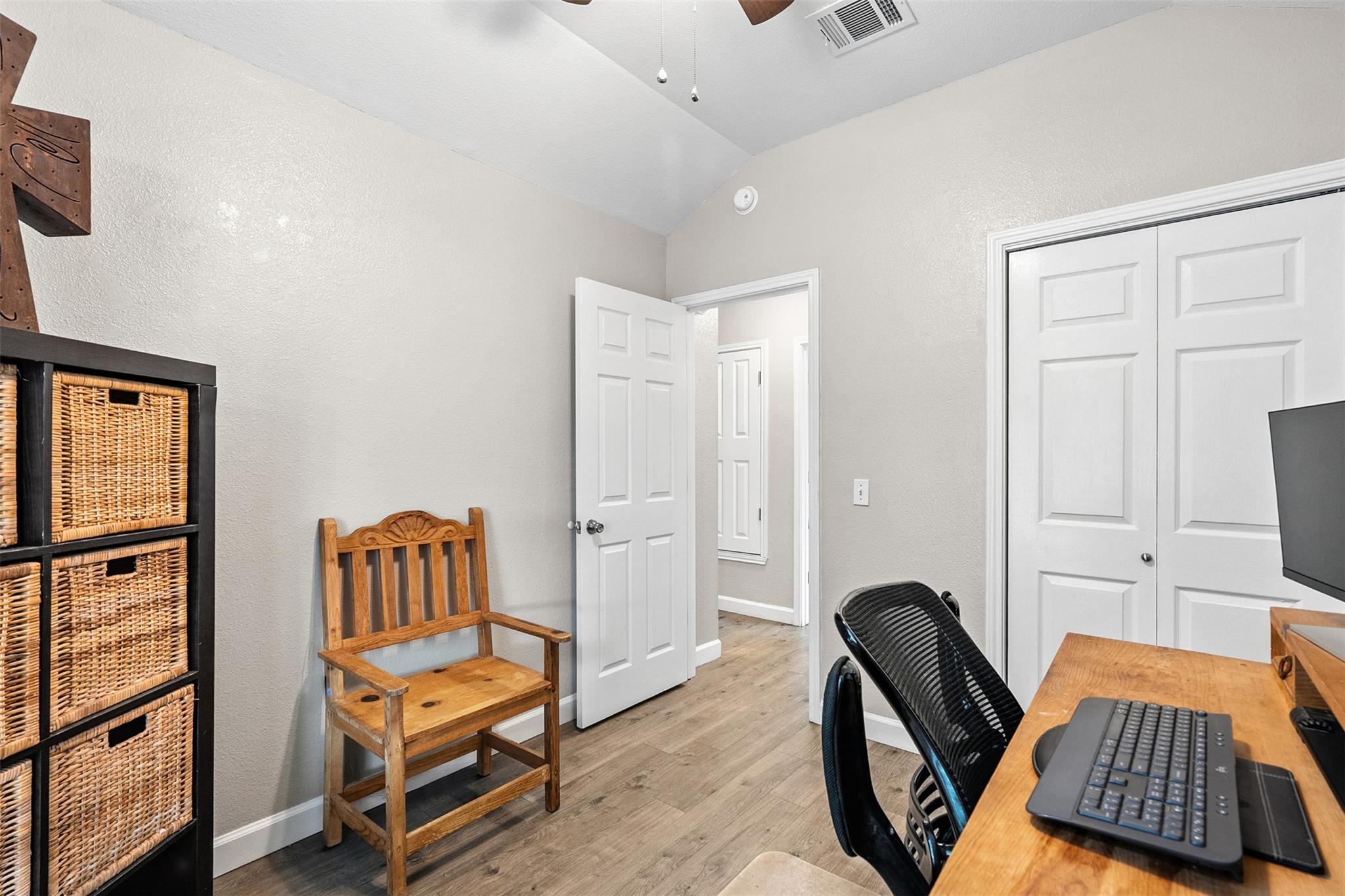 606 Los Robles Rd, Leander, TX 78641