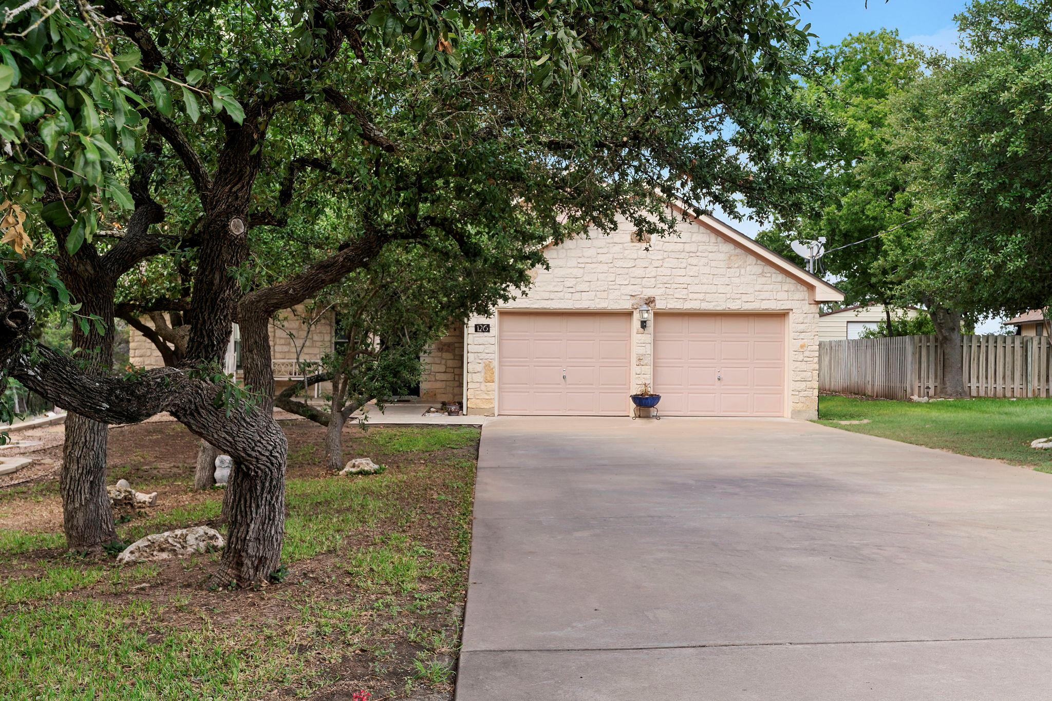 126 N Hill Cir, Leander, TX 78641