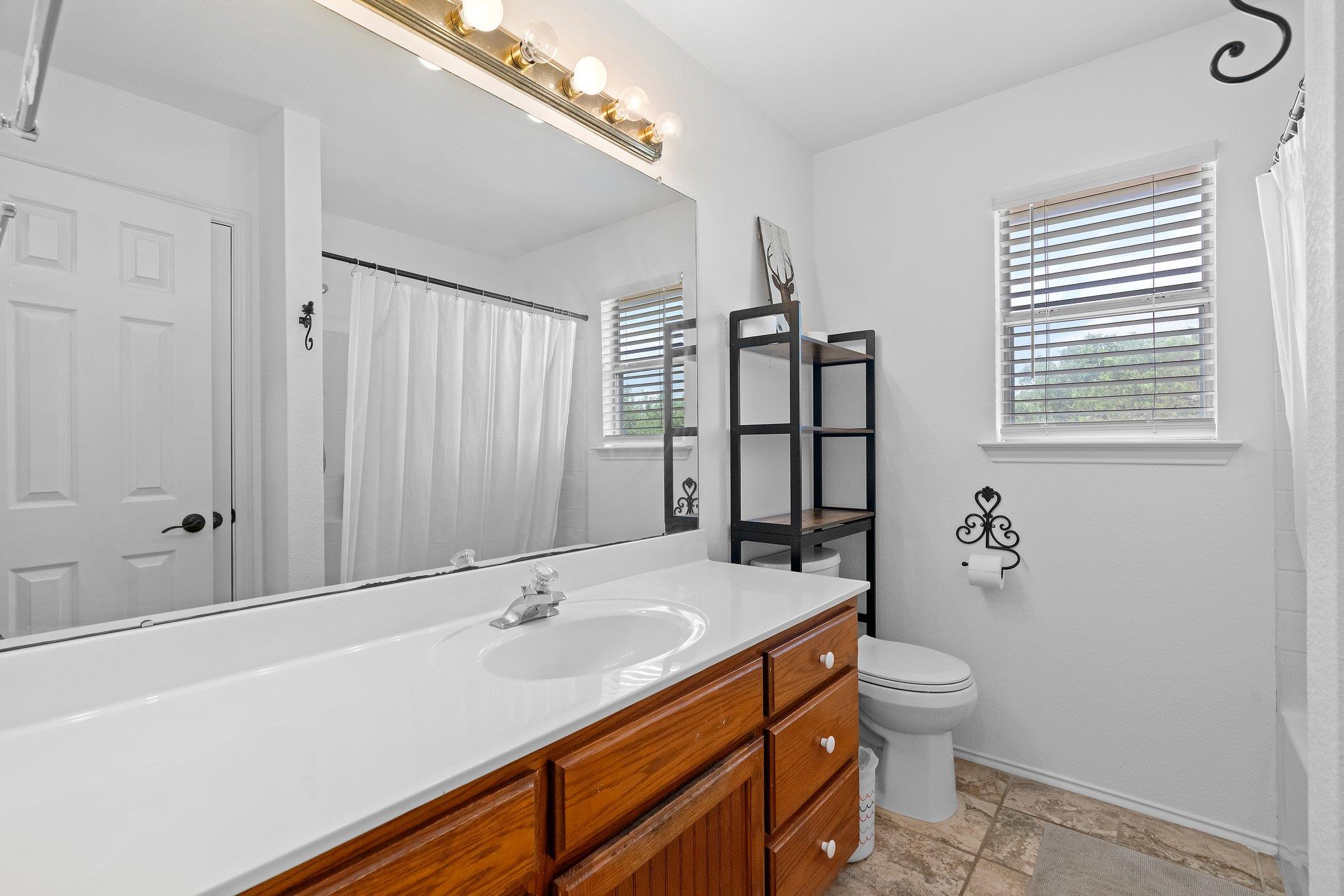 126 N Hill Cir, Leander, TX 78641