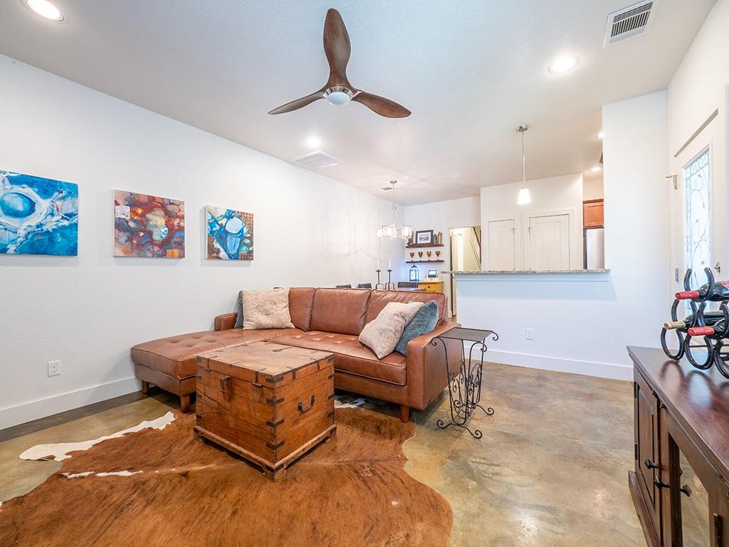 55 Tournament Way # B, The Hills, TX 78738