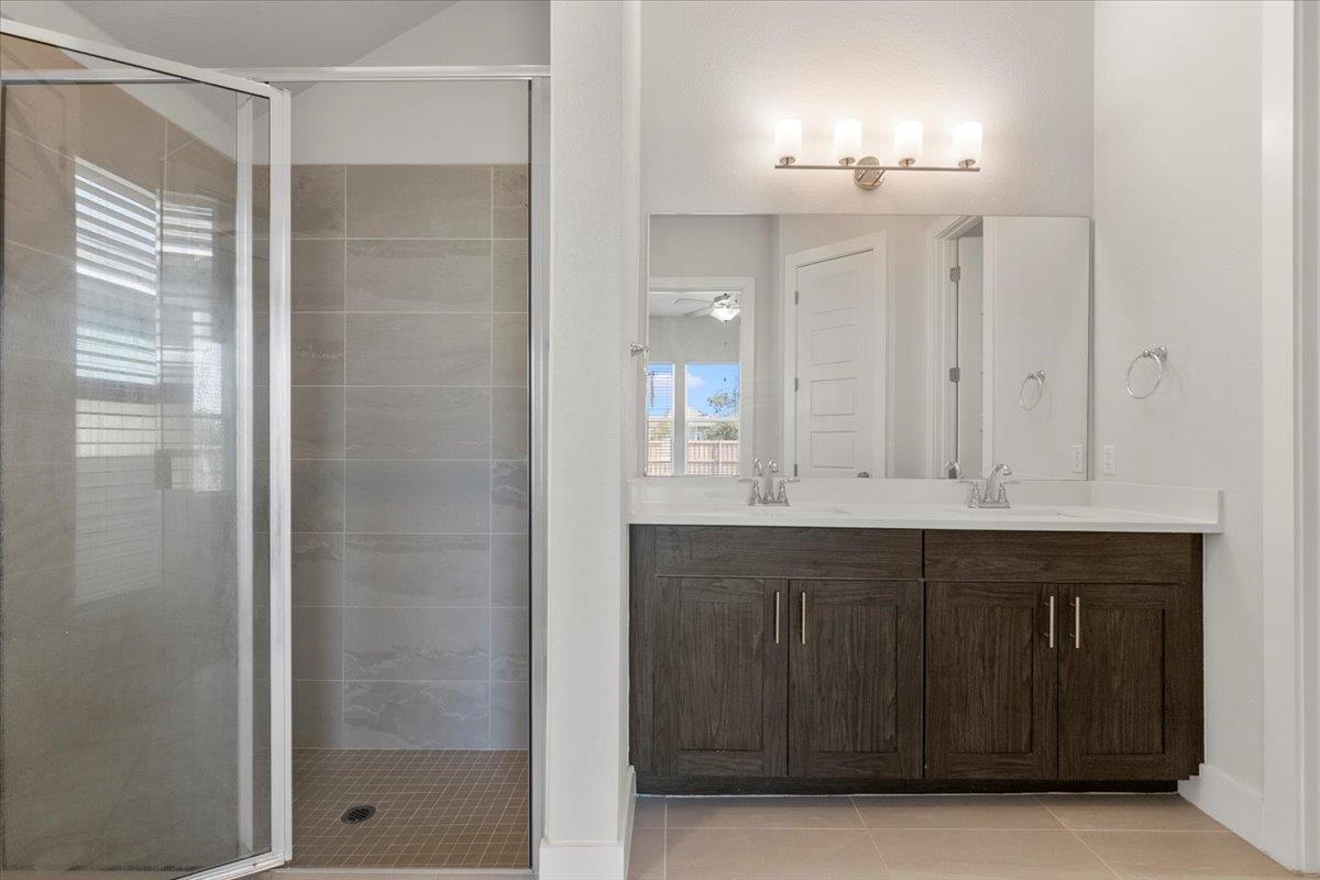 122 Patrick Herndon Dr, Bastrop, TX 78602