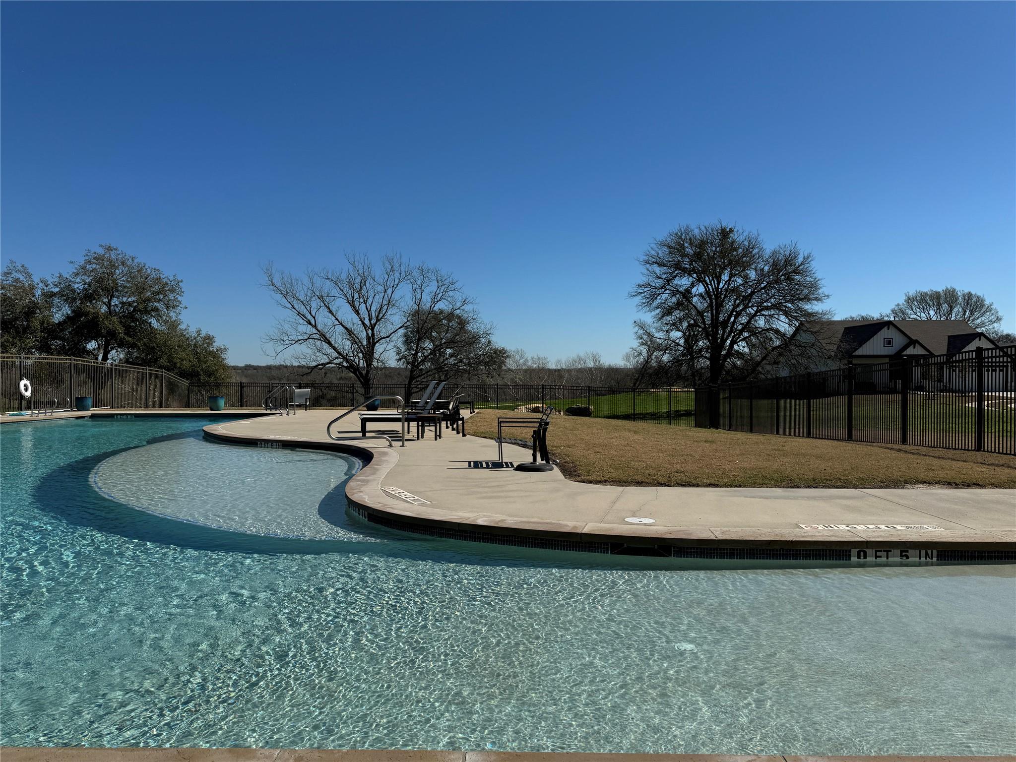 122 Patrick Herndon Dr, Bastrop, TX 78602