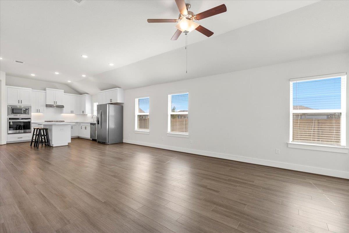 122 Patrick Herndon Dr, Bastrop, TX 78602