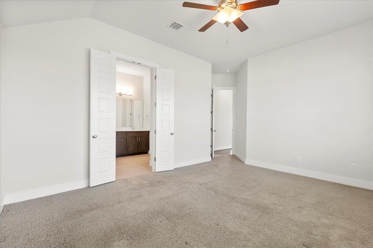 122 Patrick Herndon Dr, Bastrop, TX 78602