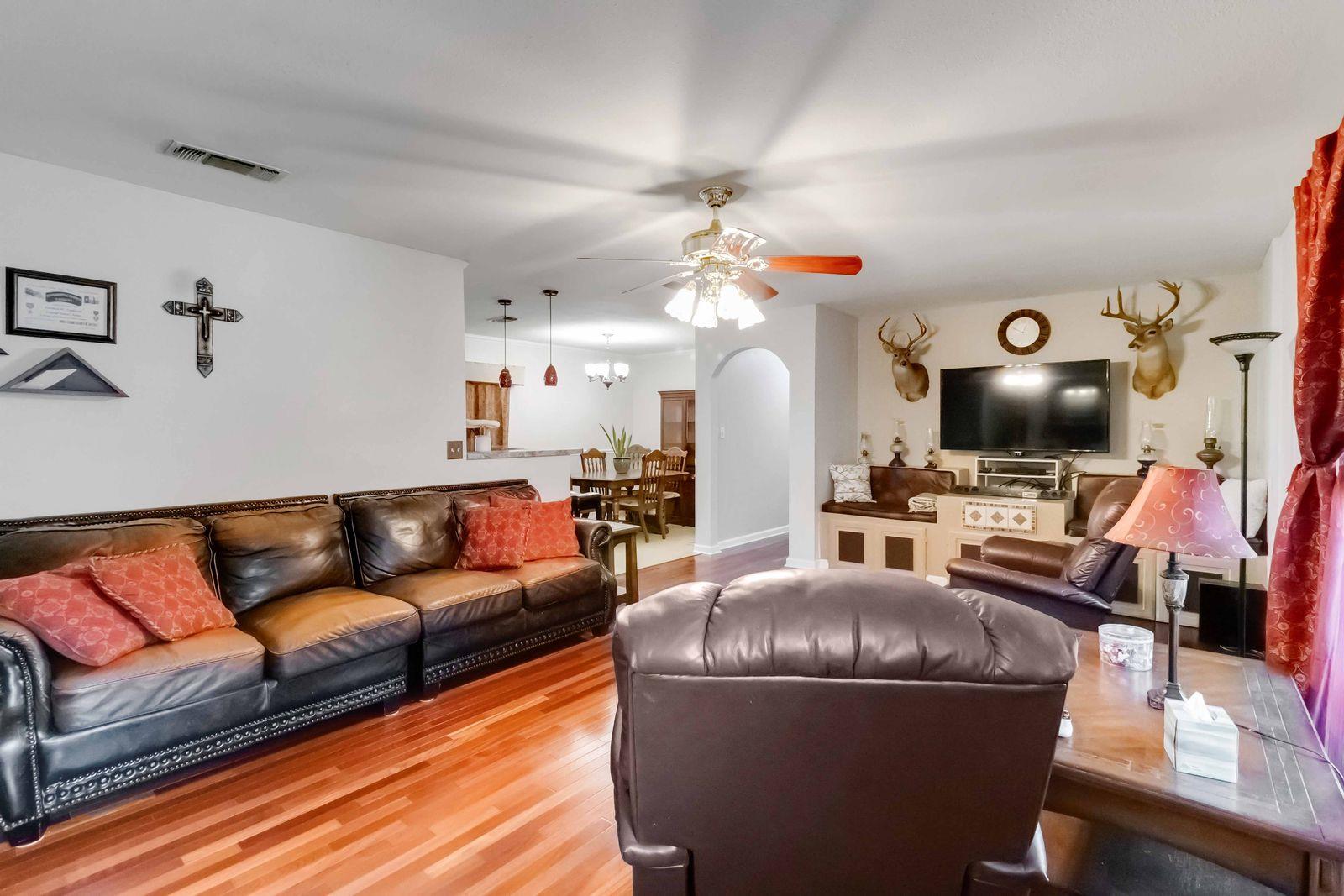 105 Jones St, Bastrop, TX 78602