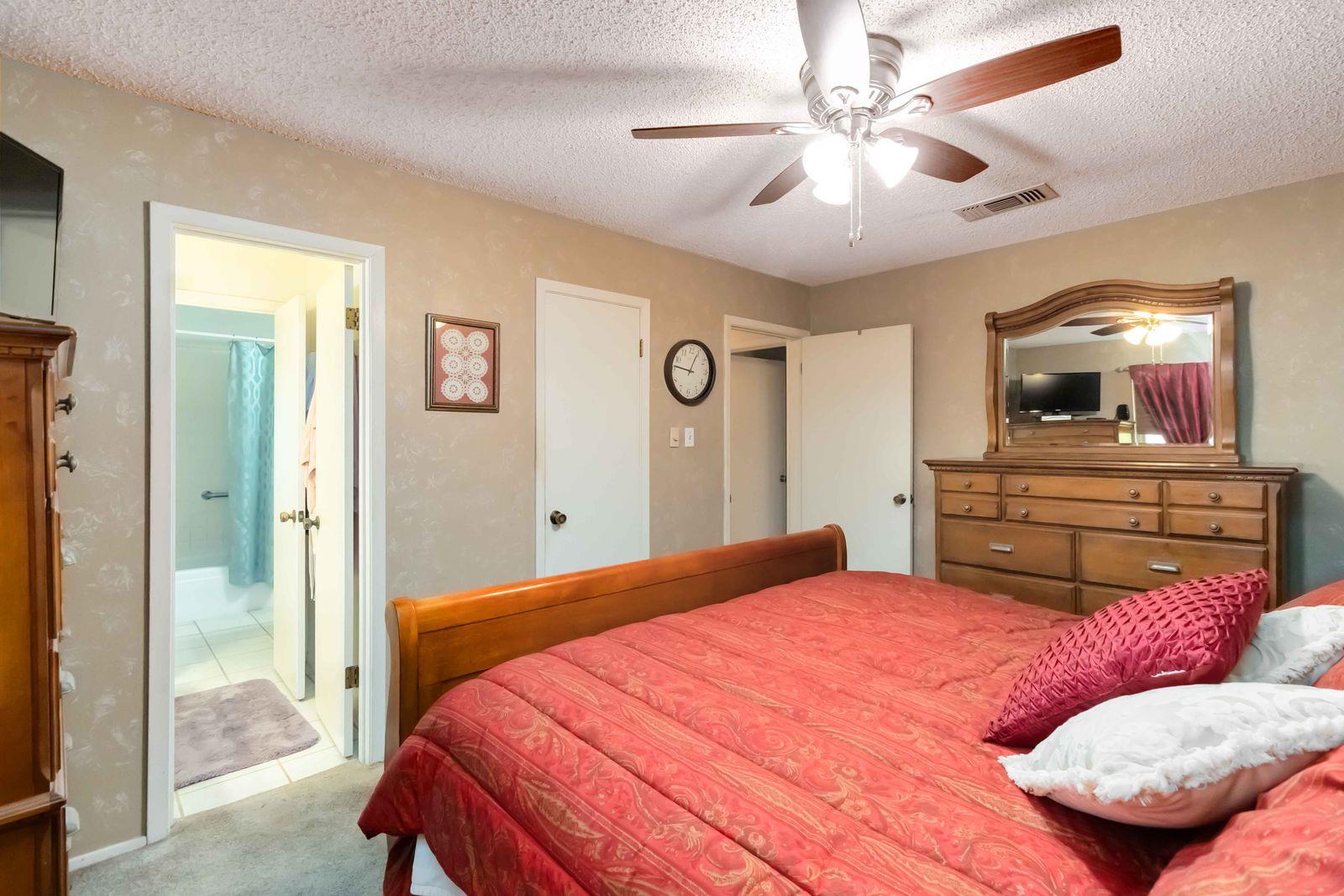 105 Jones St, Bastrop, TX 78602