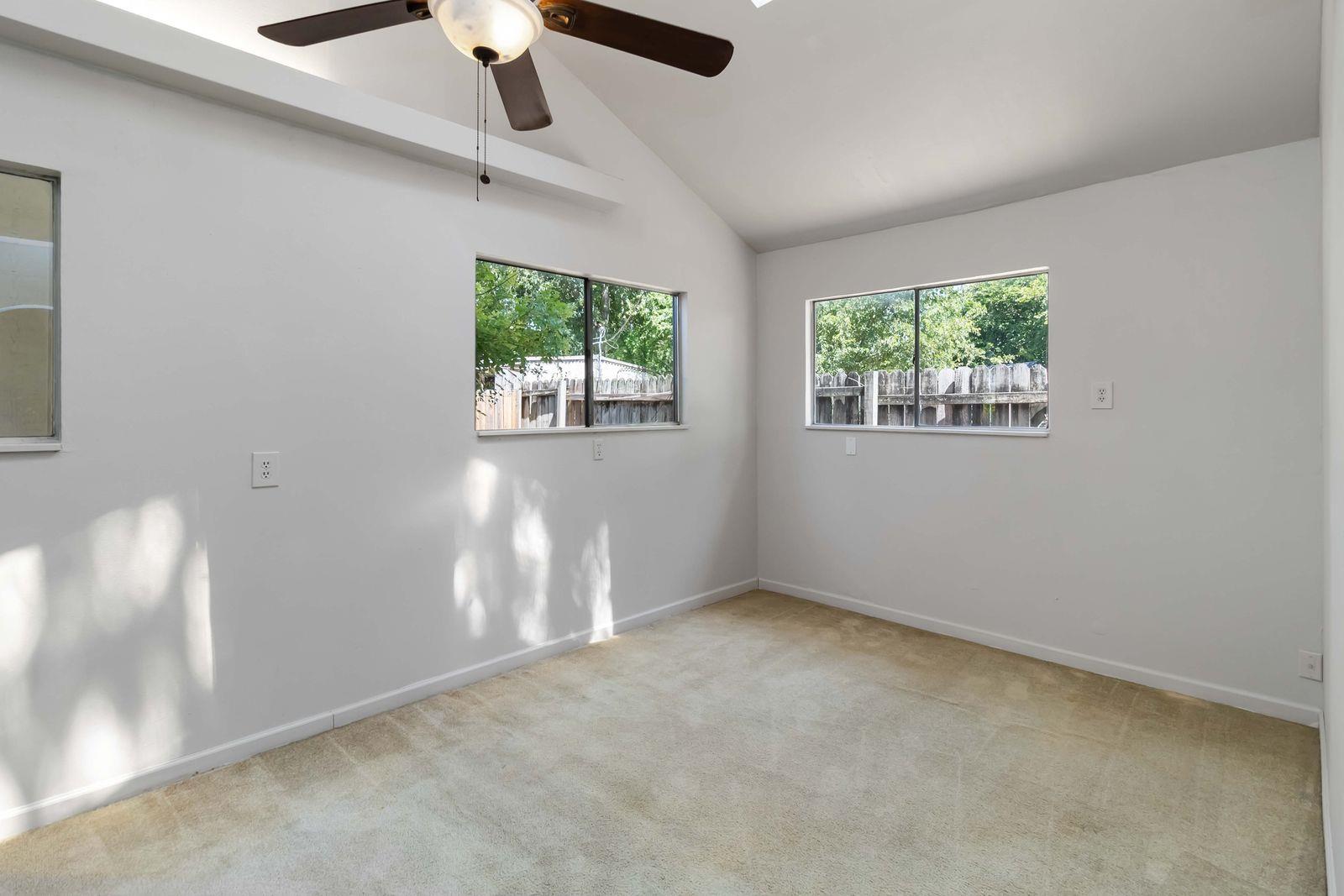 105 Jones St, Bastrop, TX 78602