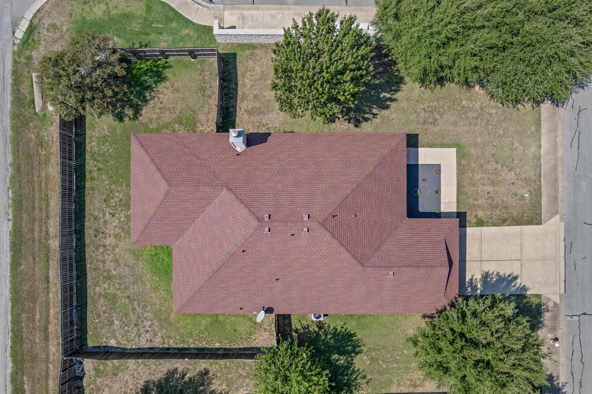 1516 Paint Brush Dr, Lockhart, TX 78644