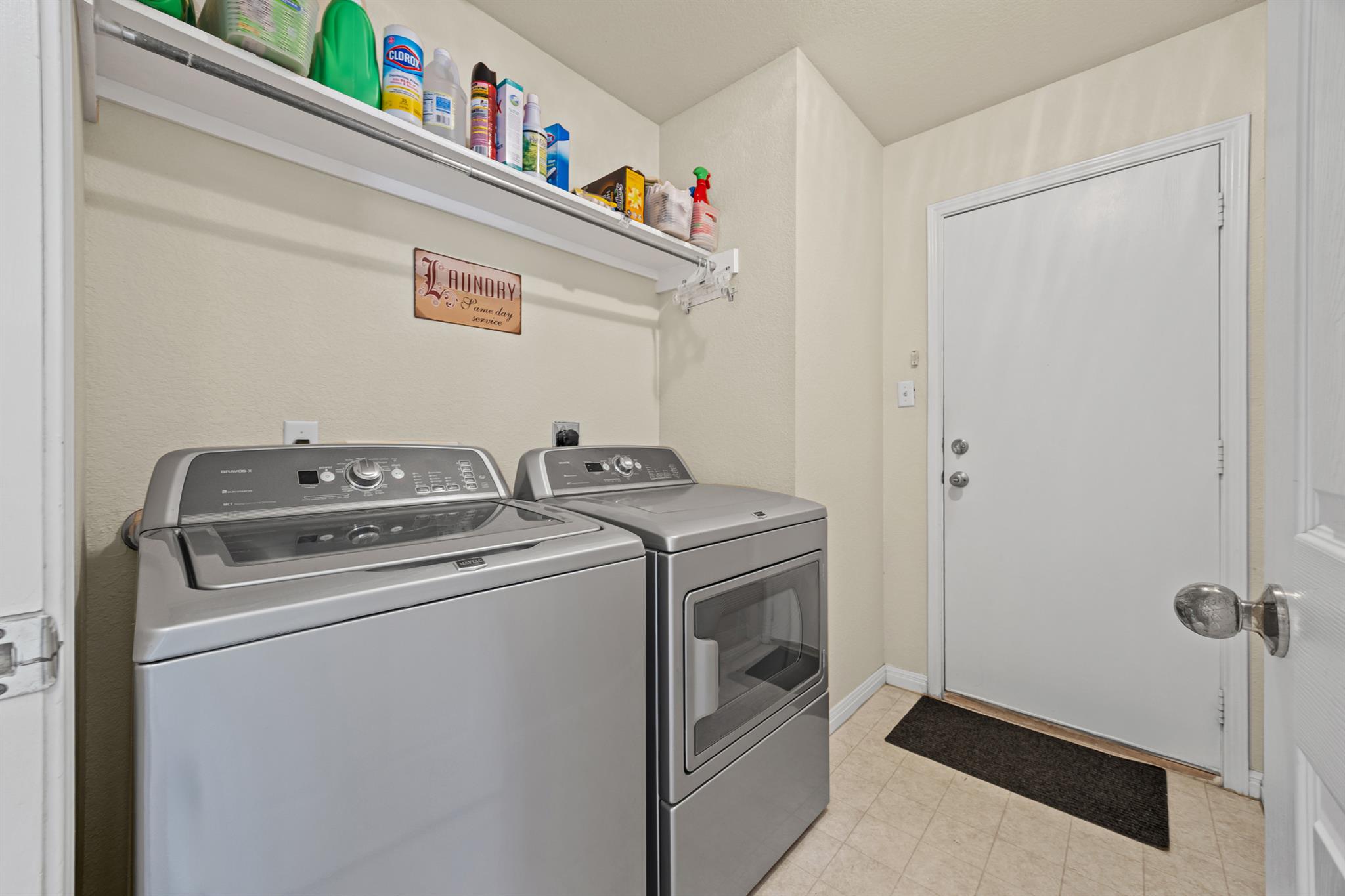 1516 Paint Brush Dr, Lockhart, TX 78644