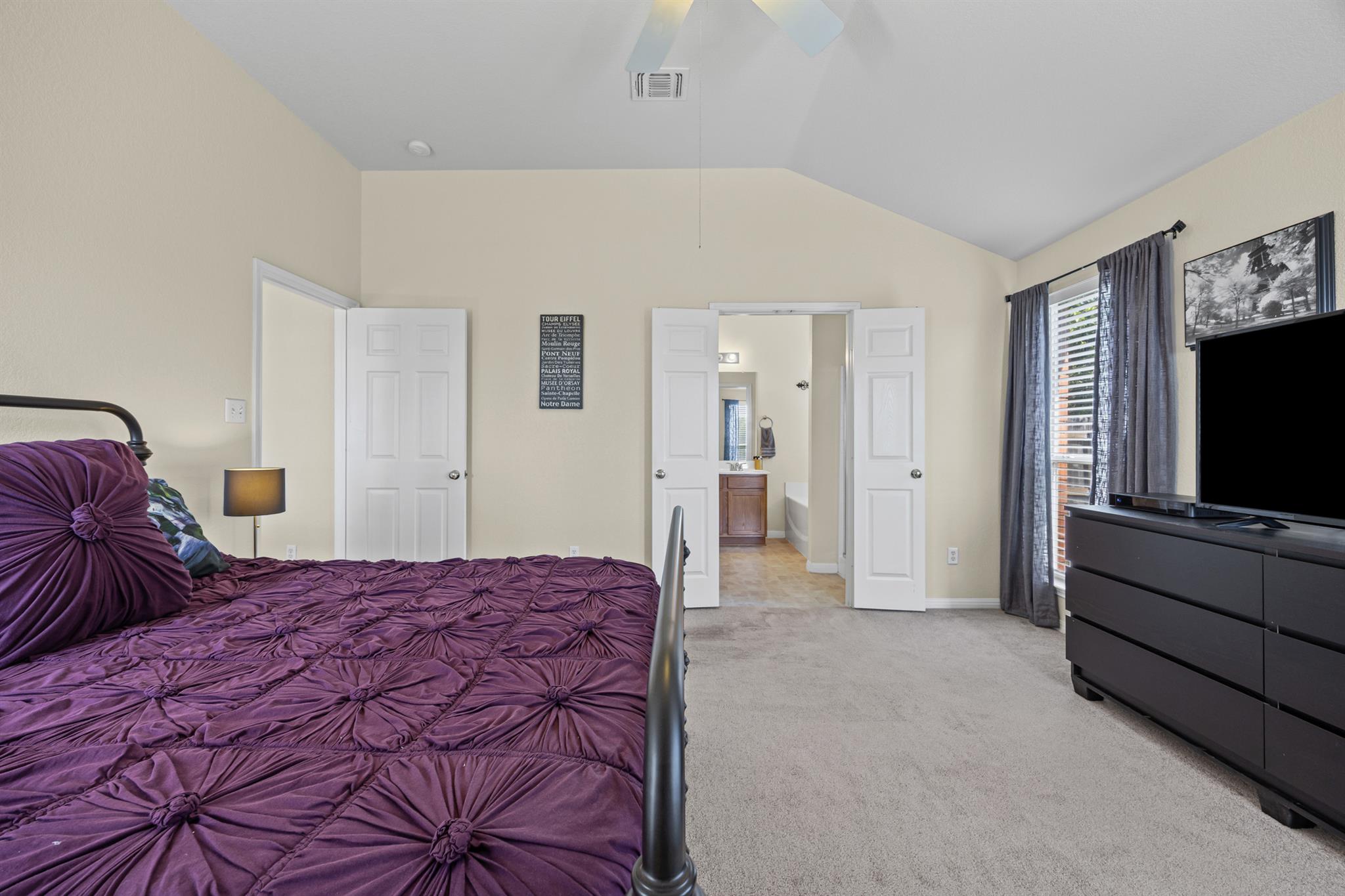 1516 Paint Brush Dr, Lockhart, TX 78644