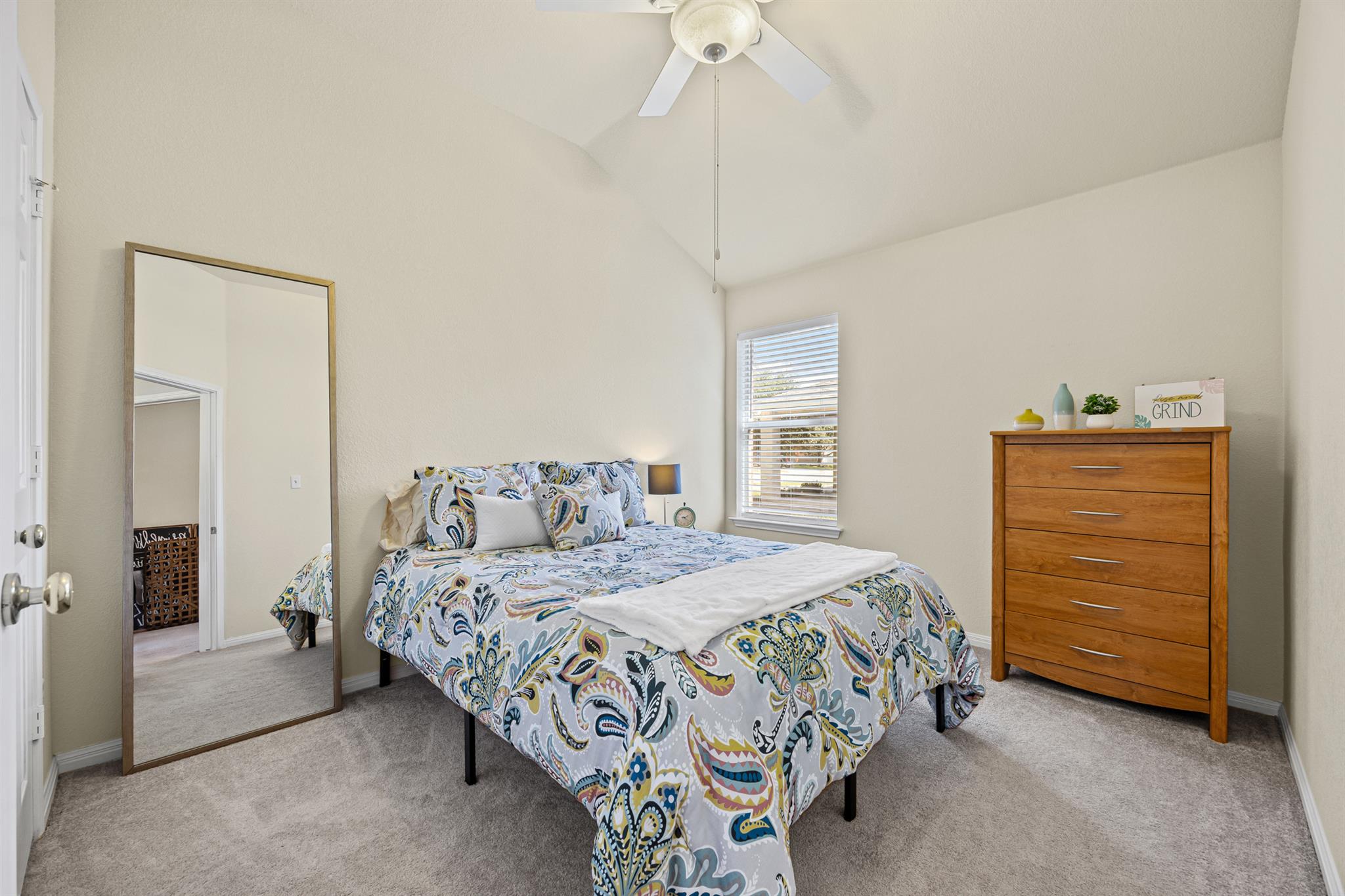 1516 Paint Brush Dr, Lockhart, TX 78644