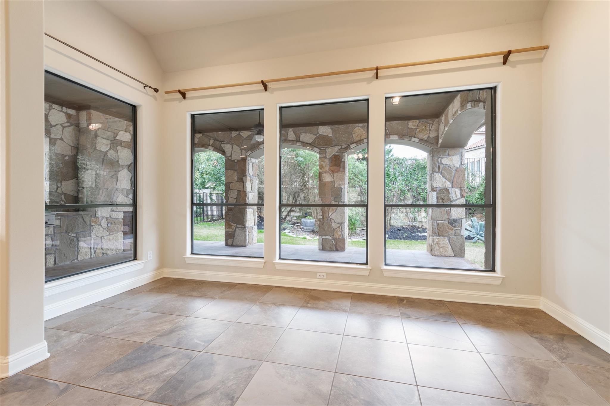 106 Feritti Dr, Austin, TX 78734