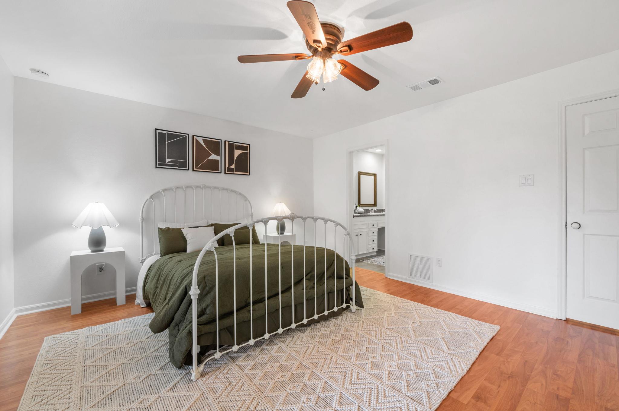 11127 Pinehurst Dr # E, Austin, TX 78747