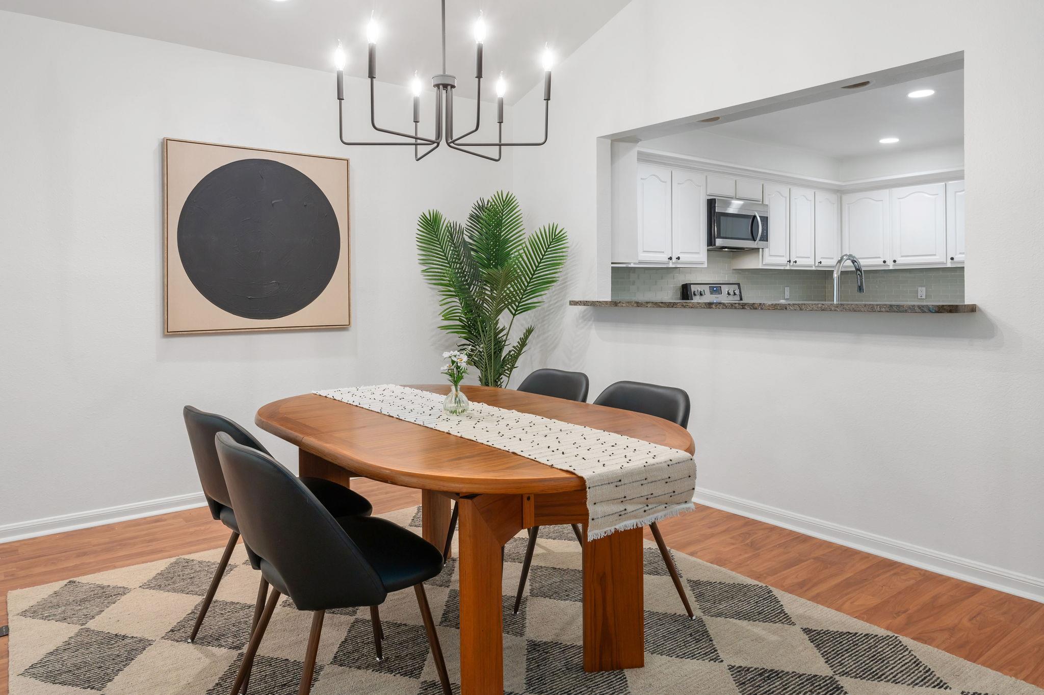 11127 Pinehurst Dr # E, Austin, TX 78747