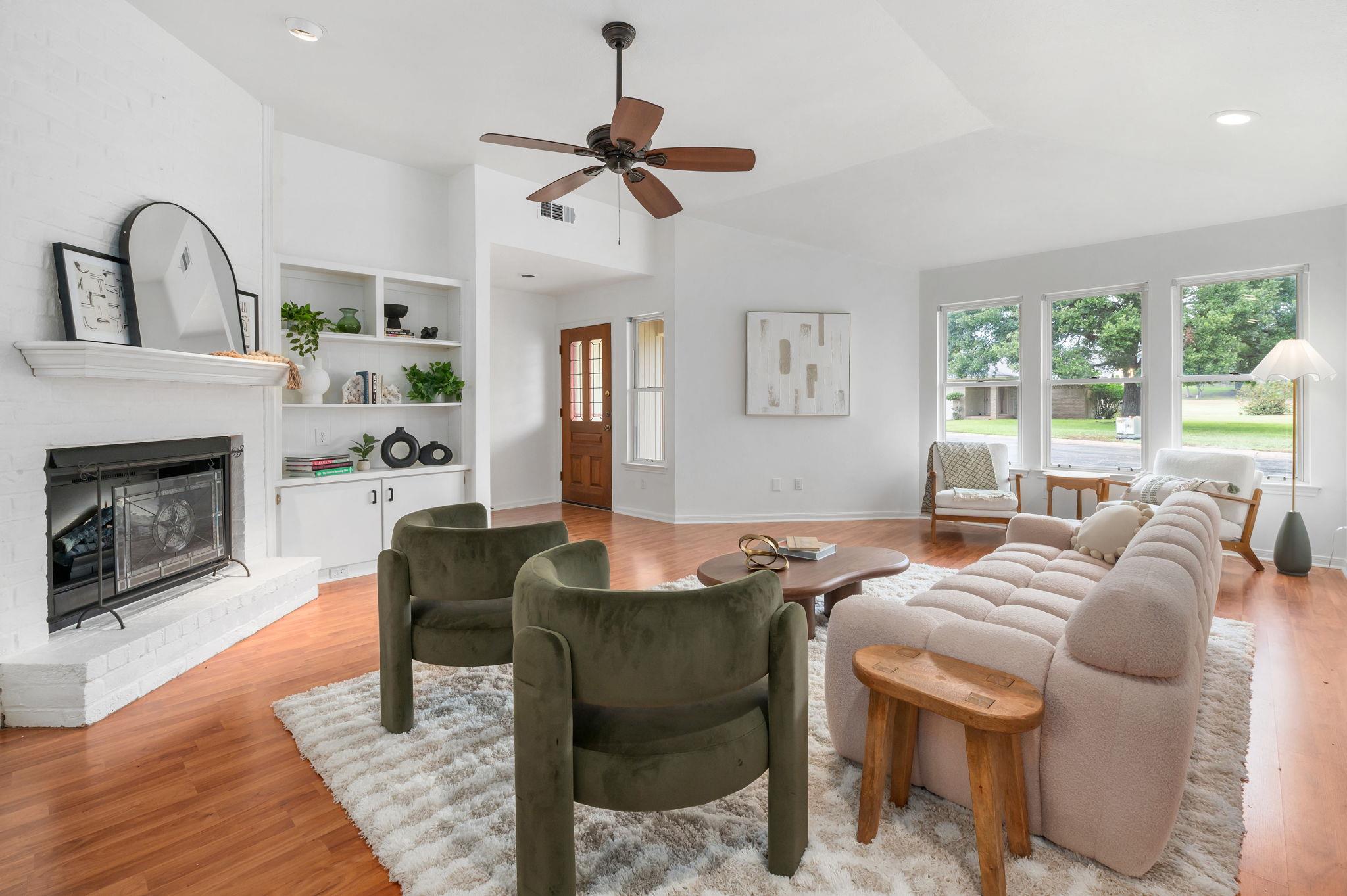 11127 Pinehurst Dr # E, Austin, TX 78747