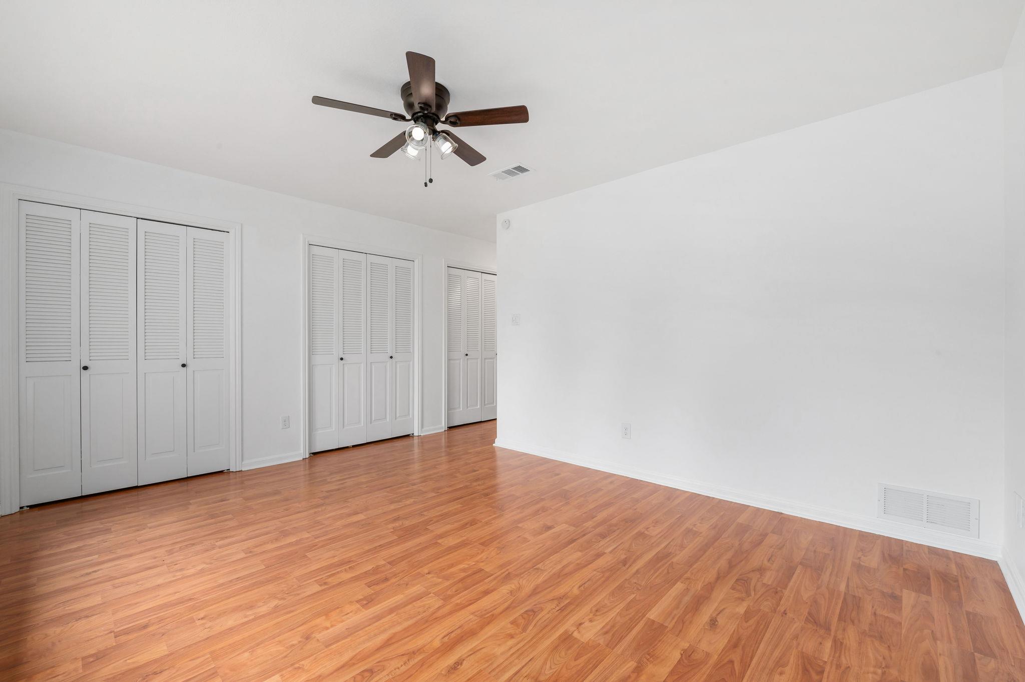 11127 Pinehurst Dr # E, Austin, TX 78747