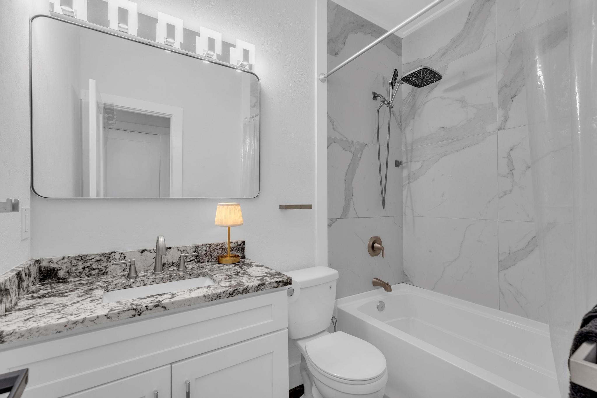 326 Coventry Rd, Spicewood, TX 78669