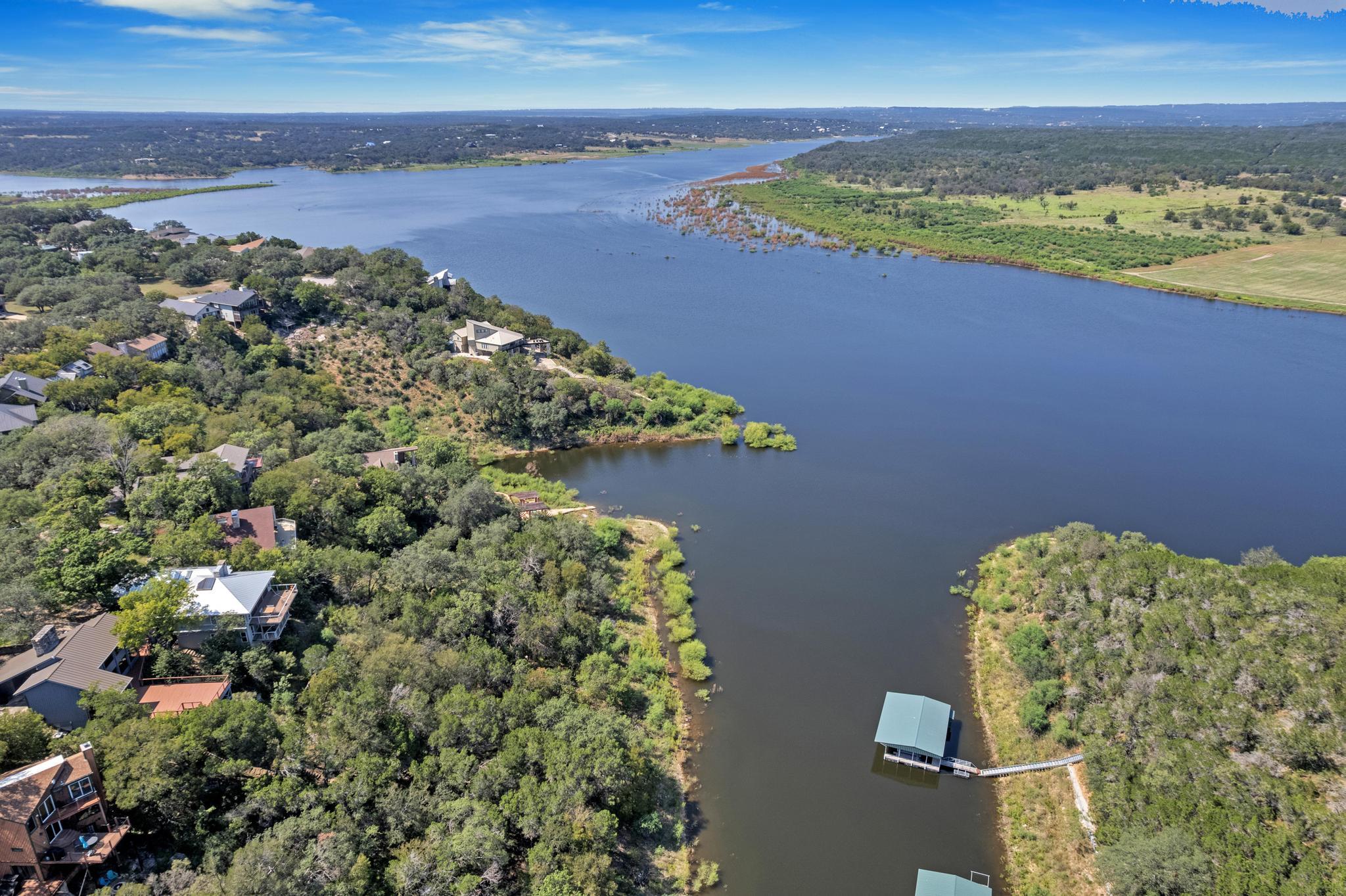 326 Coventry Rd, Spicewood, TX 78669