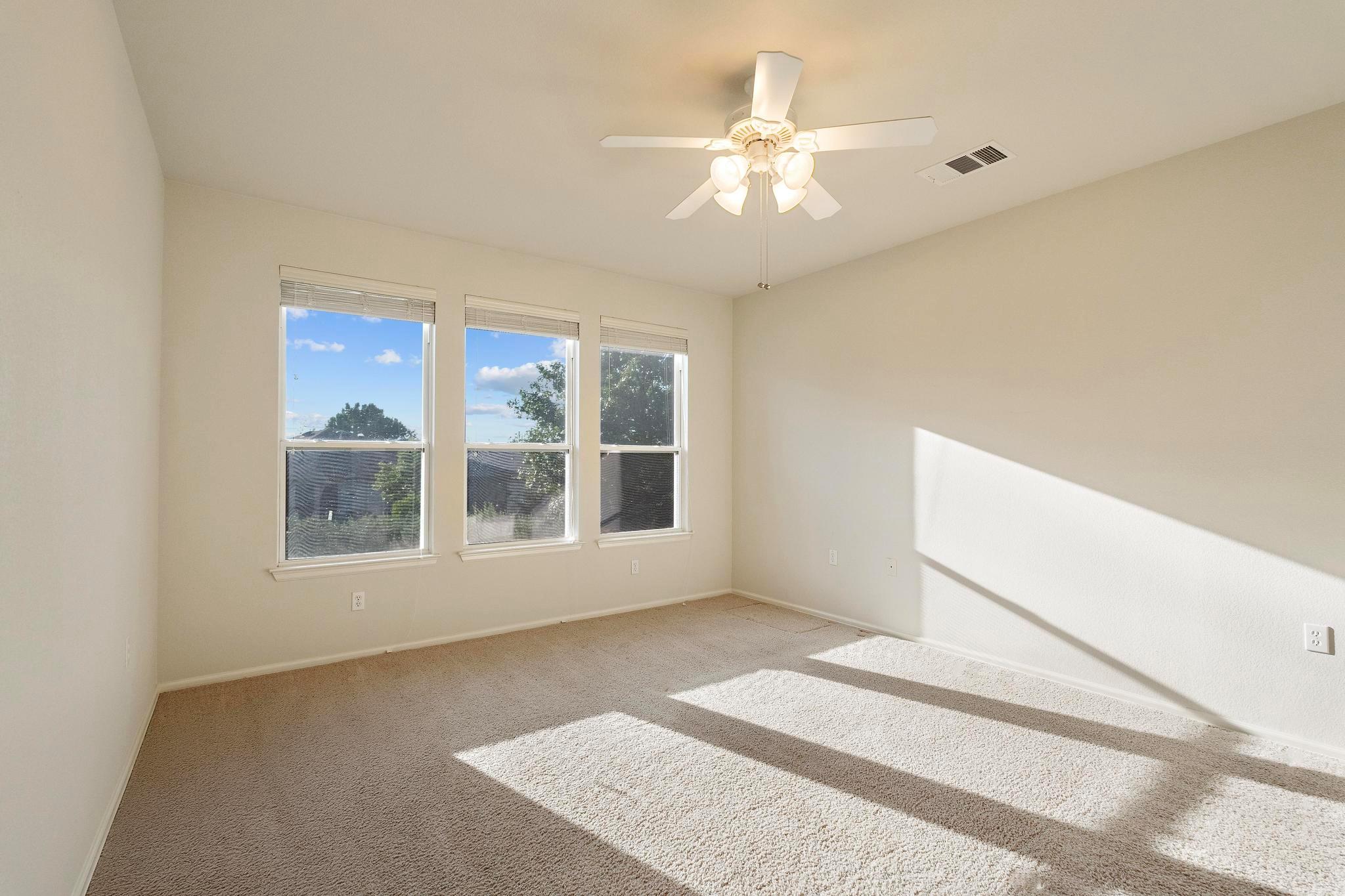 136 Prairie Creek Trl, Georgetown, TX 78633