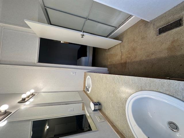 800 Longhollow Rd # D, Dale, TX 78616