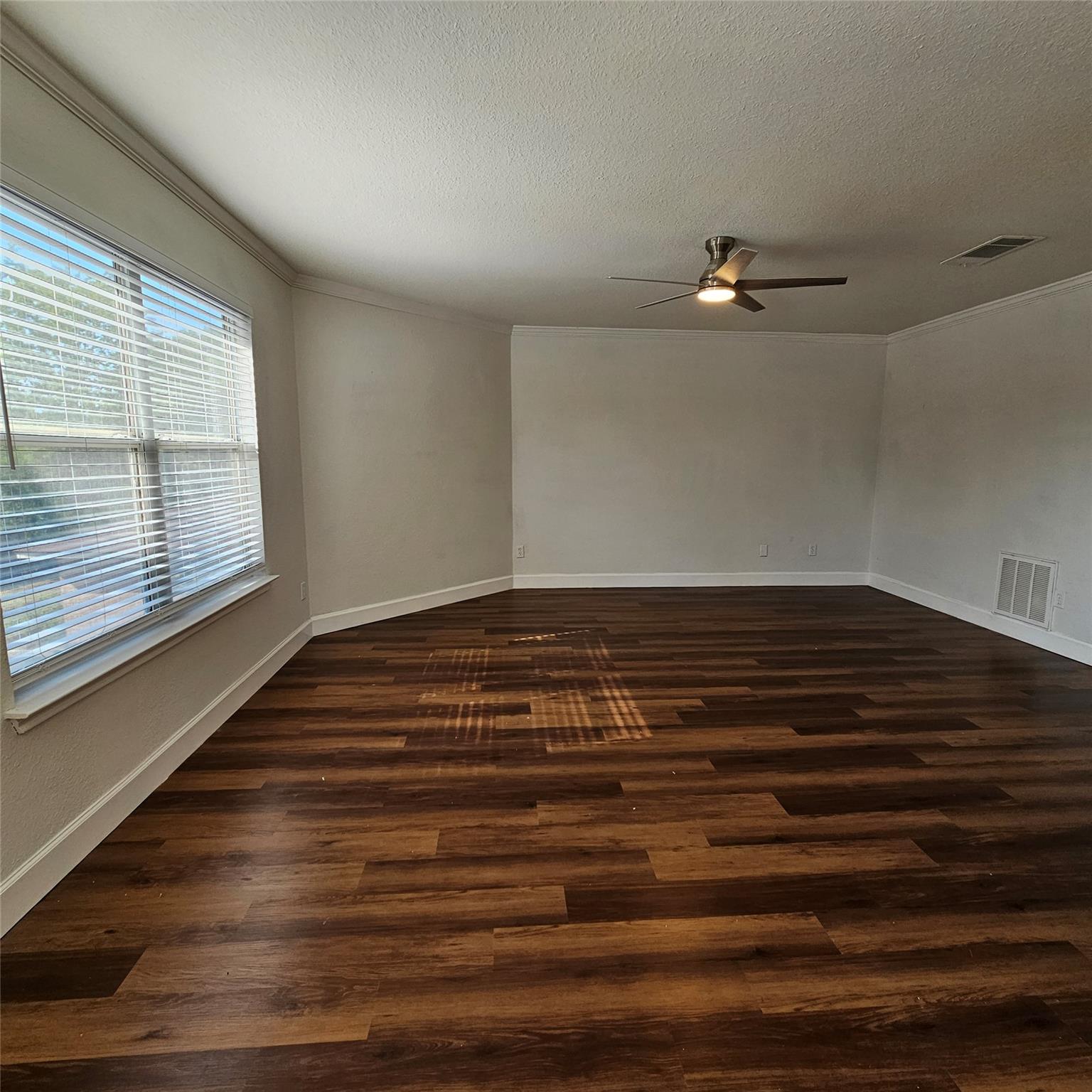 109 Sydneys Way, Buda, TX 78610