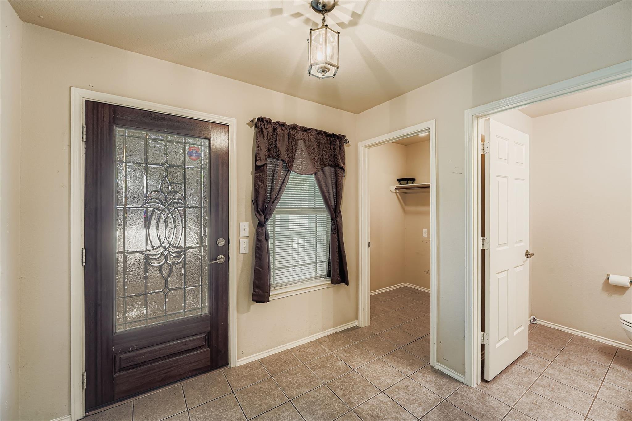 7325 S Glenn St, Austin, TX 78744