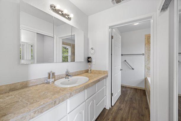 783 Country Creek Ln, Fredericksburg, TX 78624