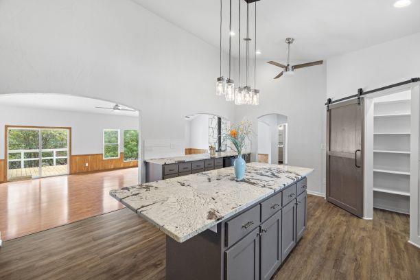 783 Country Creek Ln, Fredericksburg, TX 78624