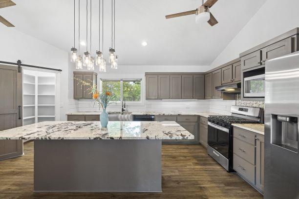 783 Country Creek Ln, Fredericksburg, TX 78624