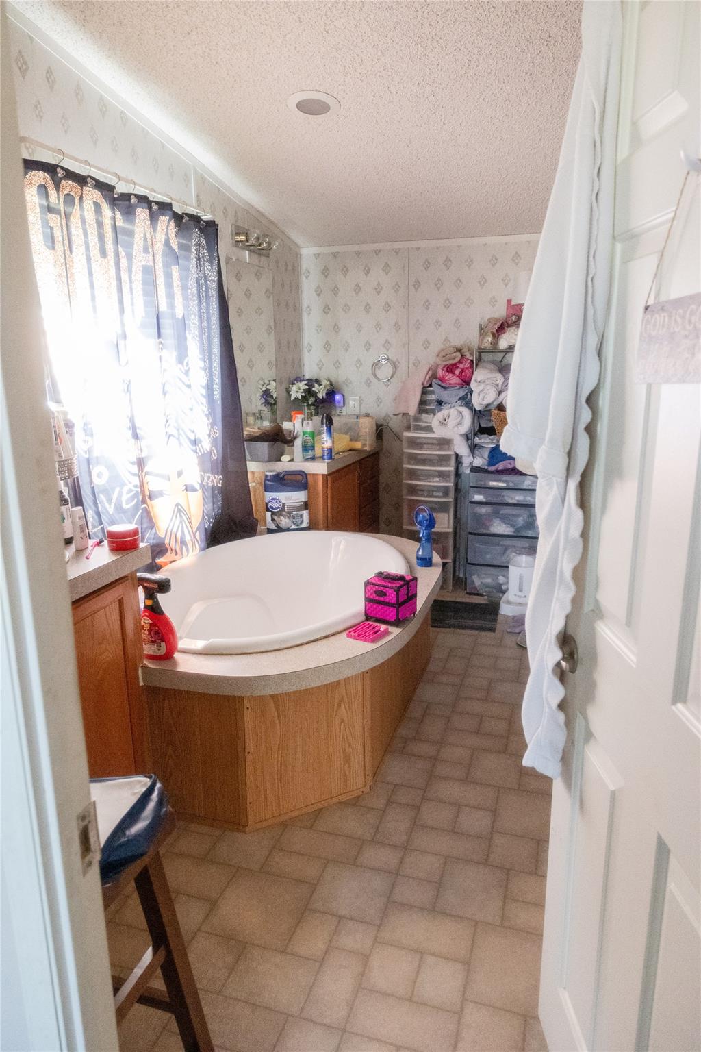 3225 Terrier Hill Ln, Brenham, TX 77833