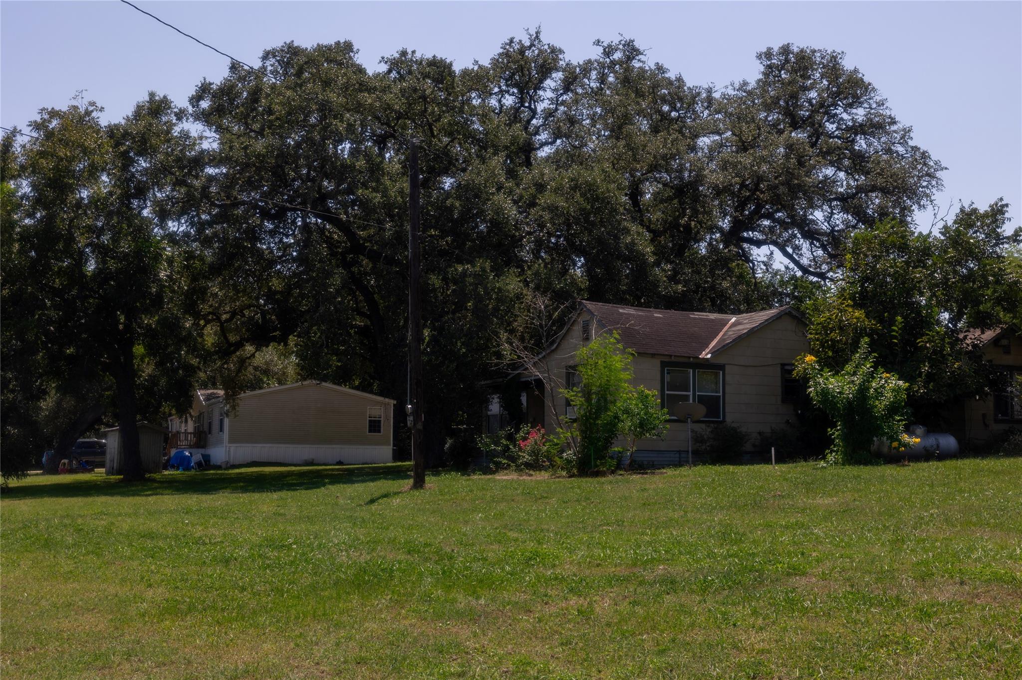 3225 Terrier Hill Ln, Brenham, TX 77833