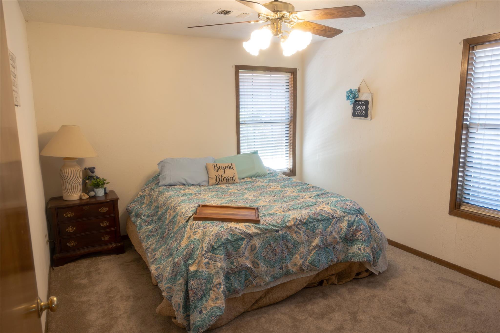 3225 Terrier Hill Ln, Brenham, TX 77833