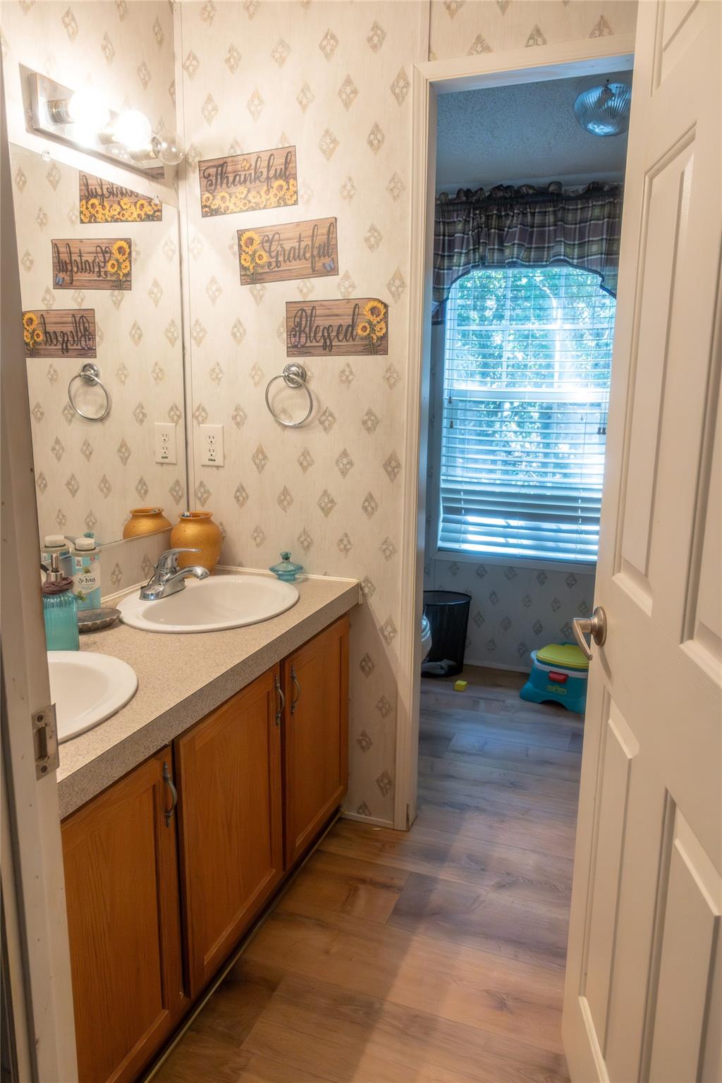 3225 Terrier Hill Ln, Brenham, TX 77833