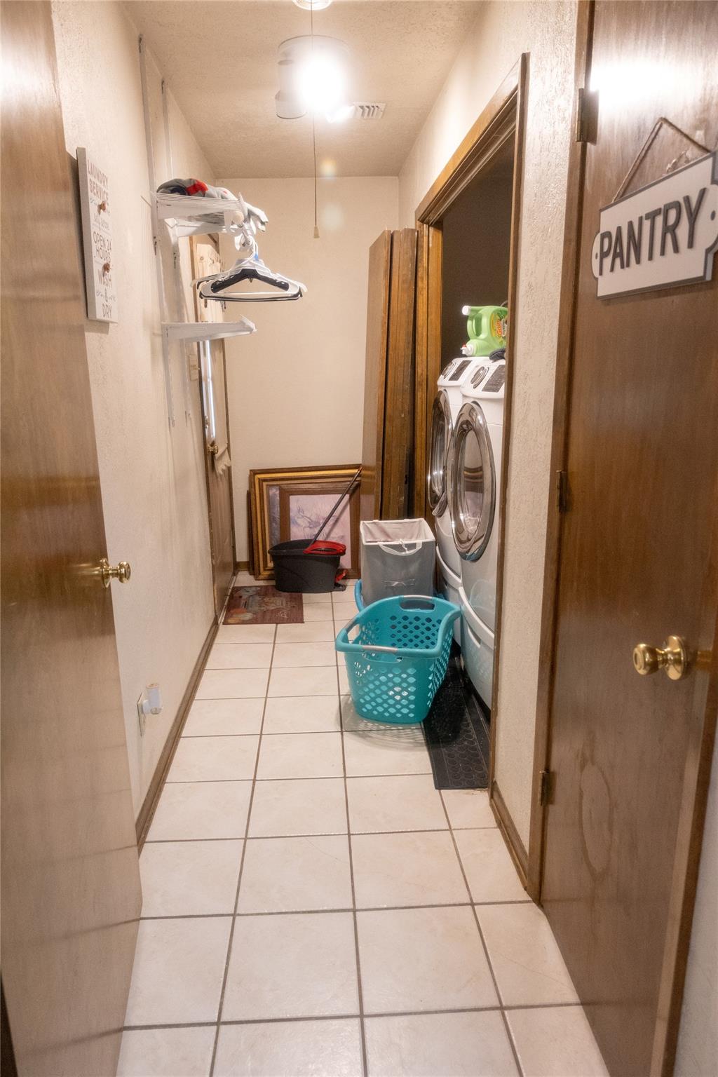 3225 Terrier Hill Ln, Brenham, TX 77833